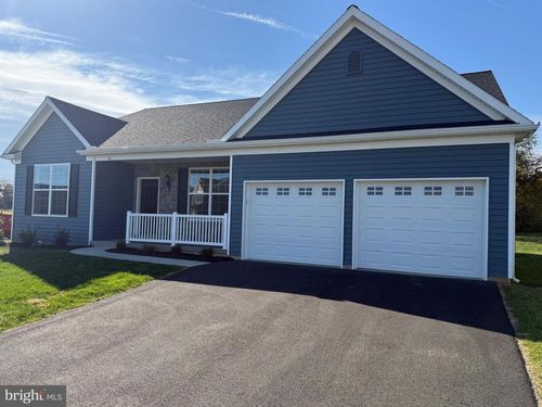 61 Bennington Way, CARLISLE, PA, 17013-1704 | Card Image