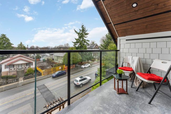 2560 Dundas Street, Home with 5 bedrooms, 3 bathrooms and null parking in Vancouver BC | Image 33