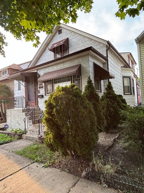 5410 W Berenice Ave, Chicago, IL, 60641-2511 | Card Image