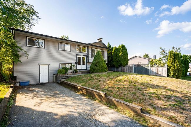 12155 Gee Street, House other with 4 bedrooms, 2 bathrooms and 2 parking in Maple Ridge BC | Image 10