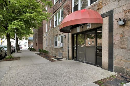 4m-900 Lydig Ave, Bronx, NY, 10462-2125 | Card Image