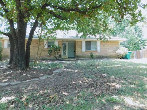 2204 Canterbury Ct, Denton, TX, 76205-7868 | Card Image