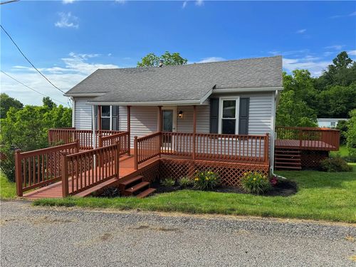 81 Baltimore St, Irwin, PA, 15642-8661 | Card Image