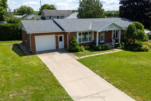 {{alt}} | Card Image