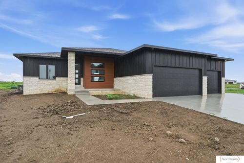8921 Dragonfly Ln, Lincoln, NE, 68526 | Card Image