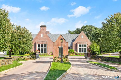 301-77 Havemeyer Ln, Stamford, CT, 06902 | Card Image