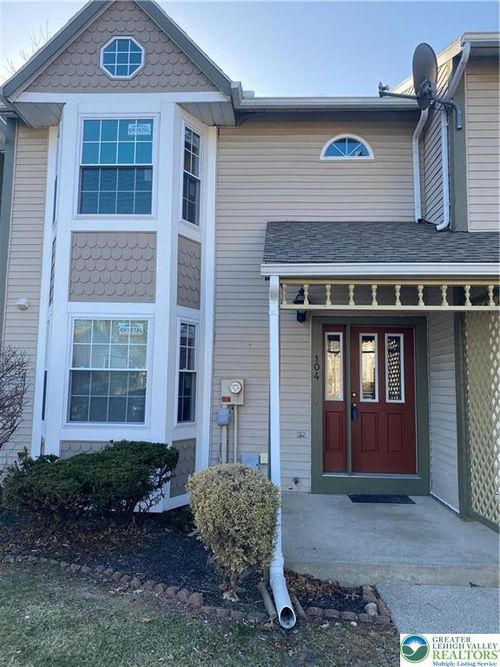 104 Freedom Ct, BETHLEHEM, PA, 18020-9533 | Card Image