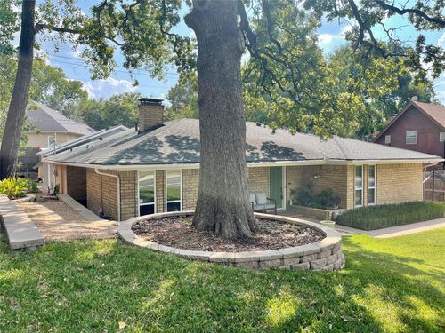 2400 W Sanford St, Arlington, TX, 76012-4918 | Card Image