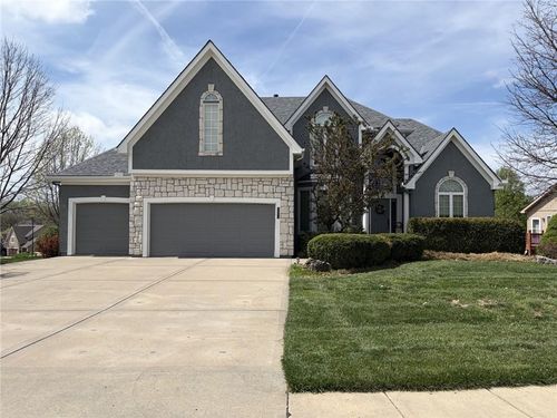 7822 N Hull Ave, Kansas City, MO, 64151-1532 | Card Image