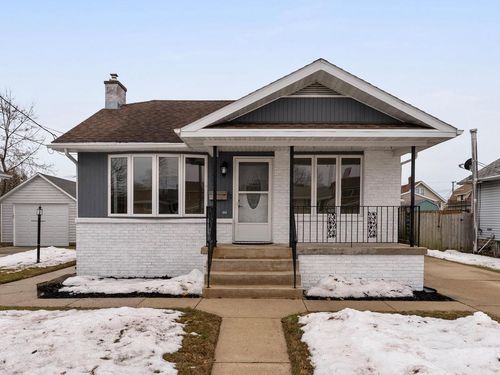 2323 9th Place, Two Rivers, WI, 54241 | Card Image