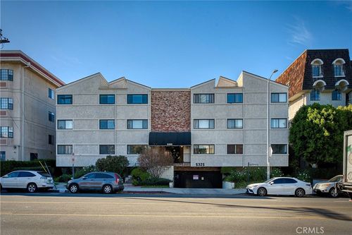 unit-202-5325 Lindley Ave, Tarzana, CA, 91356-3723 | Card Image