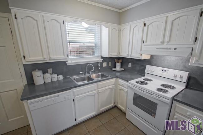 12-UNITS - 5208, 5212, 5220 Brightside View Dr, Home with 0 bedrooms, 0 bathrooms and 24 parking in Baton Rouge LA | Image 11