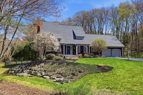 272 West Main Street, Westborough, MA, 01581 | Card Image