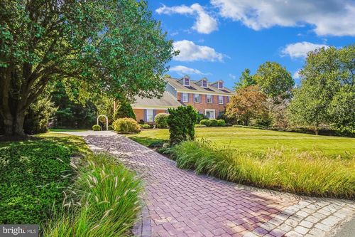 10022 Banner Country Ct, Gaithersburg, MD, 20882-1500 | Card Image