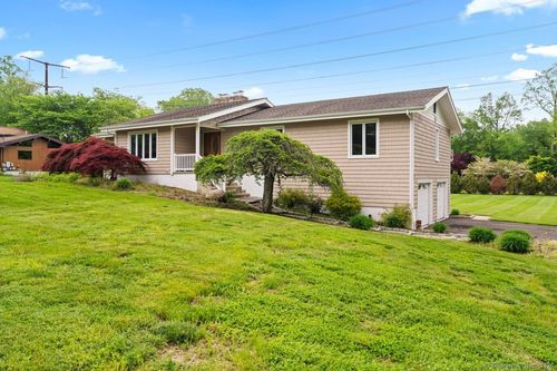 475 Pine Tree Dr, Orange, CT, 06477-2841 | Card Image