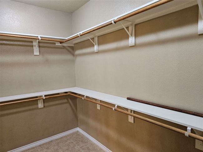 2106 Red Fox Rd, House other with 3 bedrooms, 2 bathrooms and 2 parking in Austin TX | Image 20