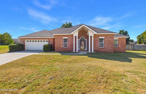 305 Thornwood Dr, Bonaire, GA, 31005-3054 | Card Image