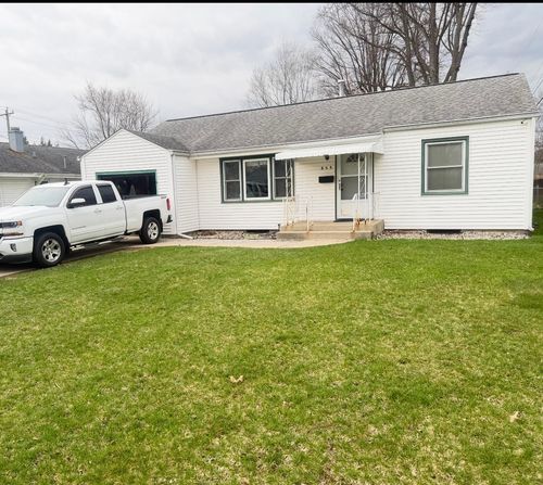 853 Sylvan Ln, South Bend, IN, 46619-2551 | Card Image