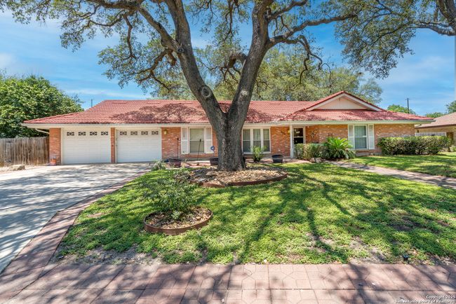 309 Crestwind Dr, House other with 5 bedrooms, 5 bathrooms and null parking in Windcrest TX | Image 45