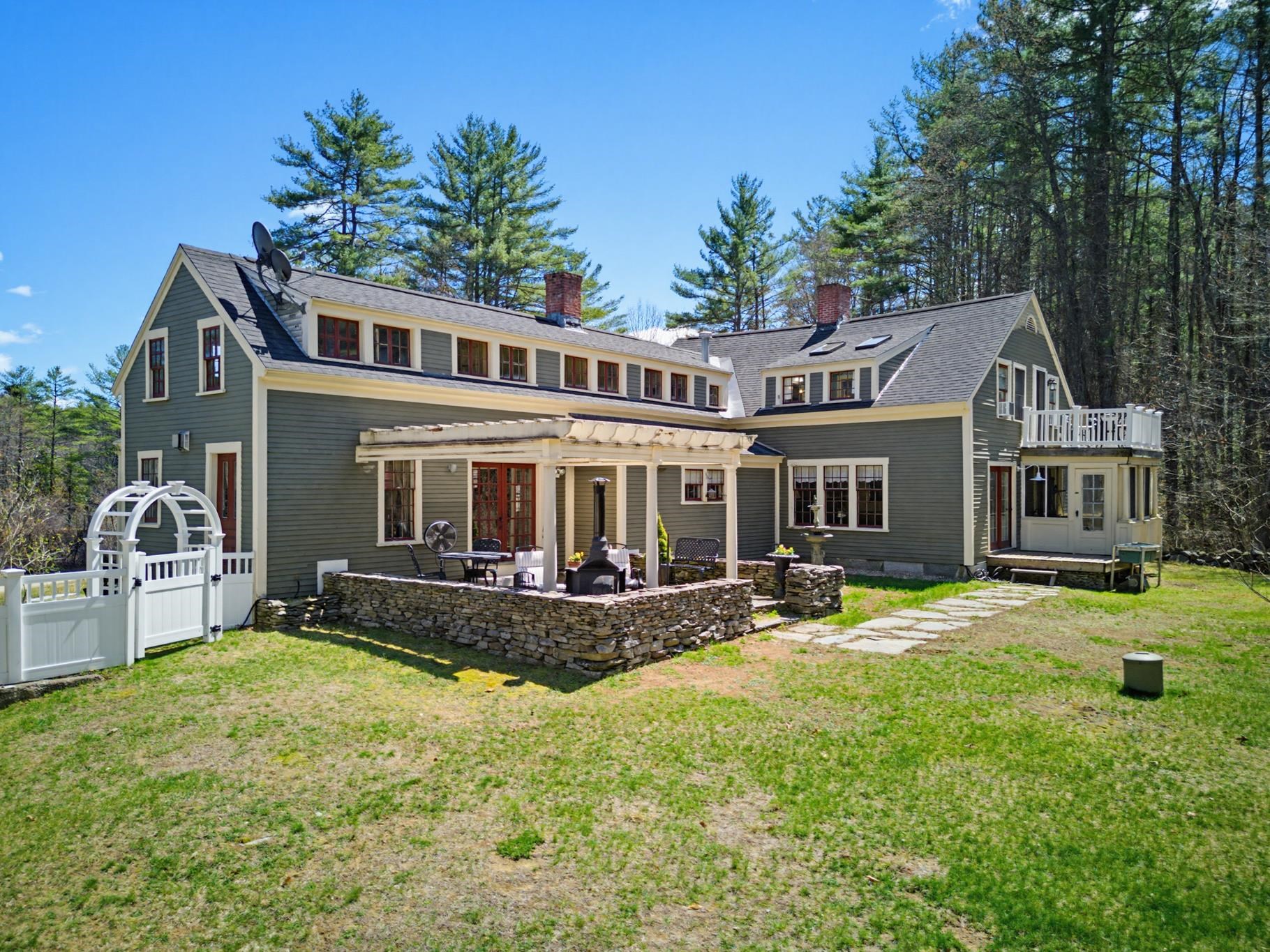Residential in New Boston