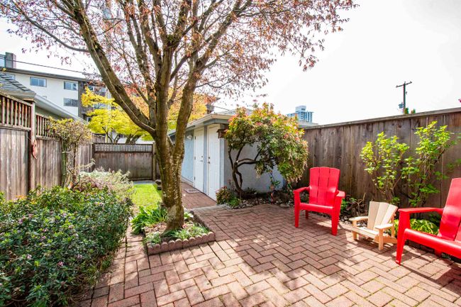 245 E 17 Th Street, Townhouse with 3 bedrooms, 2 bathrooms and 2 parking in North Vancouver BC | Image 22