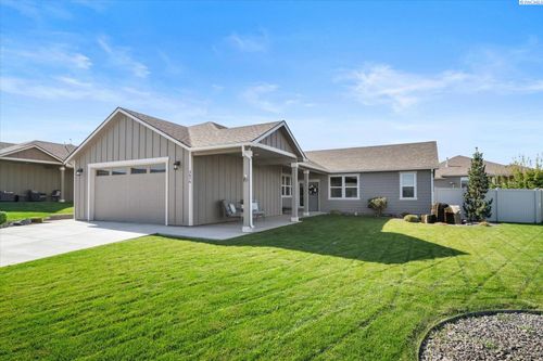 3676 S Taft Pl, Kennewick, WA, 99338-2556 | Card Image