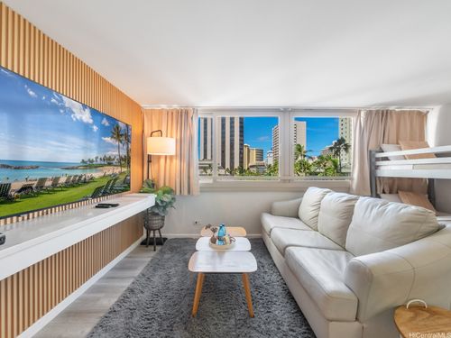 720-445 Seaside Ave, Honolulu, HI, 96815-5518 | Card Image