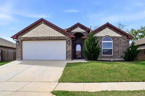 904 Avagail Ave, Springtown, TX, 76082-2334 | Card Image