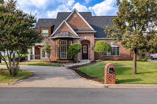 2511 Hidden Valley Trl, Sherman, TX, 75092-7664 | Card Image