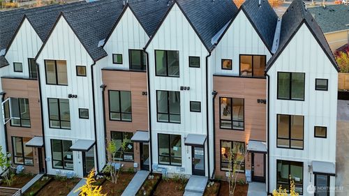 9750 Holman Rd Nw, Seattle, WA, 98117 | Card Image