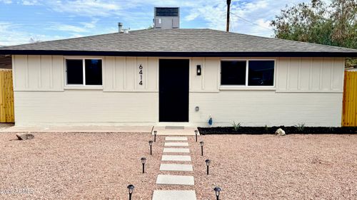 6414 W Mitchell Dr, Phoenix, AZ, 85033-4526 | Card Image