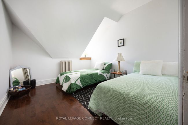 288 Sherbourne St, House attached with 9 bedrooms, 5 bathrooms and null parking in Toronto ON | Image 27