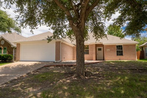 5424 Appalachian Way, Fort Worth, TX, 76123-2821 | Card Image