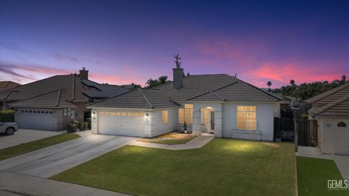 10809 Mirage Dr, Bakersfield, CA, 93311 | Card Image