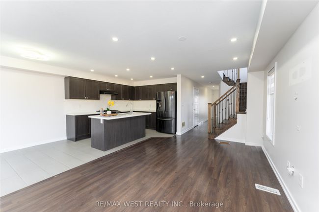 2 Scarletwood St, House attached with 3 bedrooms, 3 bathrooms and 1 parking in Stoney Creek ON | Image 15