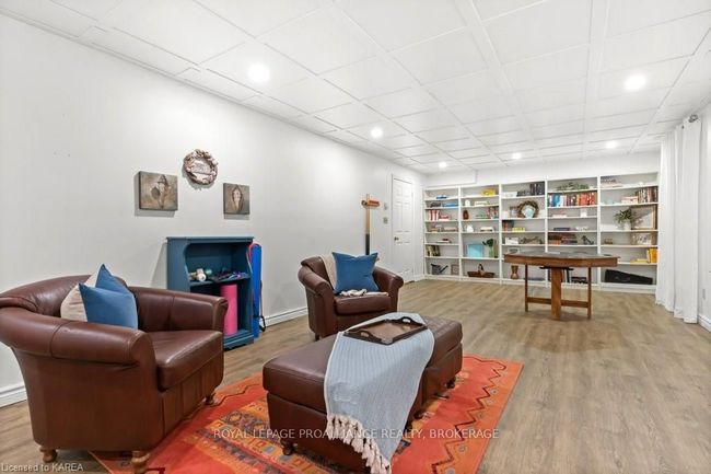 8 Forest Dr, House other with 3 bedrooms, 3 bathrooms and 6 parking in Kingston ON | Image 33