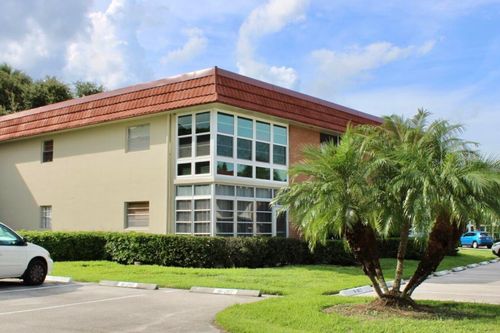 105-16 Vista Palm Ln, Vero Beach, FL, 32962-0847 | Card Image