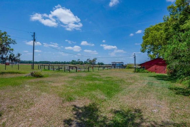 11015 S County Road 39, House other with 4 bedrooms, 2 bathrooms and null parking in Lithia FL | Image 36
