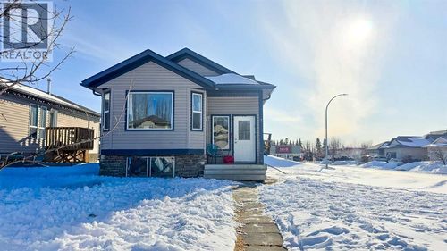 1 Pinnacle Cross, Grande Prairie, AB, T8W0A9 | Card Image