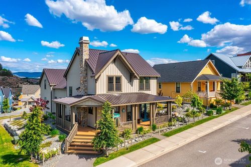 576 Porcupine Ln, Chelan, WA, 98816-3301 | Card Image