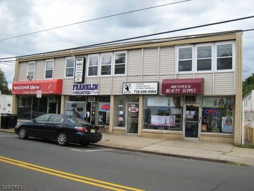 646 Hamilton St, Somerset, NJ, 08873-2680 | Card Image