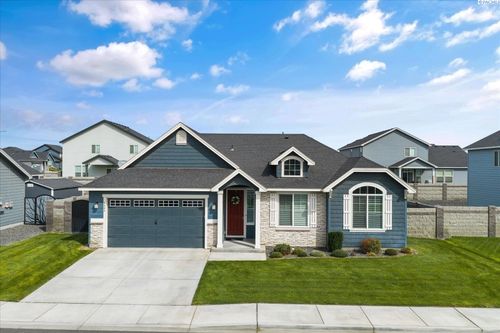 8404 Cardinal Peak St, West Richland, WA, 99353-3006 | Card Image