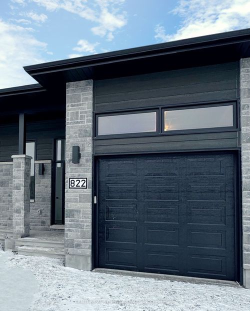 822 Namur St, Embrun, ON, K0A1W0 | Card Image