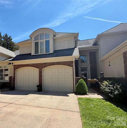 8964 Challis Hill Ln, Charlotte, NC, 28226-2686 | Card Image