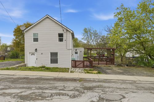 41 Baldwin St, Belleville, ON, K8P2V2 | Card Image