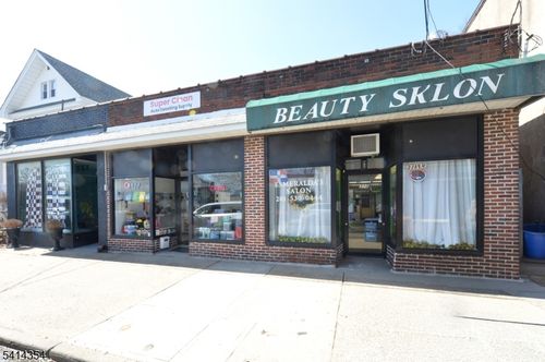 306 Queen Anne Rd, Teaneck, NJ, 07666-3243 | Card Image