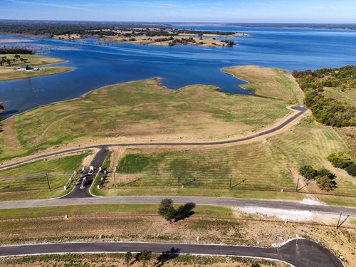 527 Lakeshore Terrace, Windom, TX, 75492 | Card Image