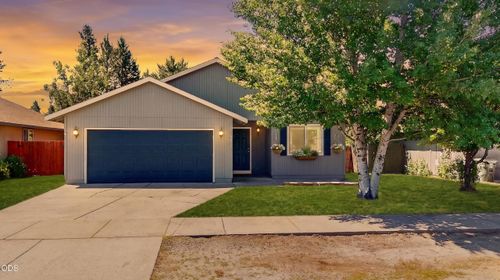 16457 Heath Dr, La Pine, OR, 97739-7509 | Card Image