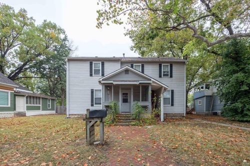 512 Bluemont Ave, Manhattan, KS, 66502-5781 | Card Image