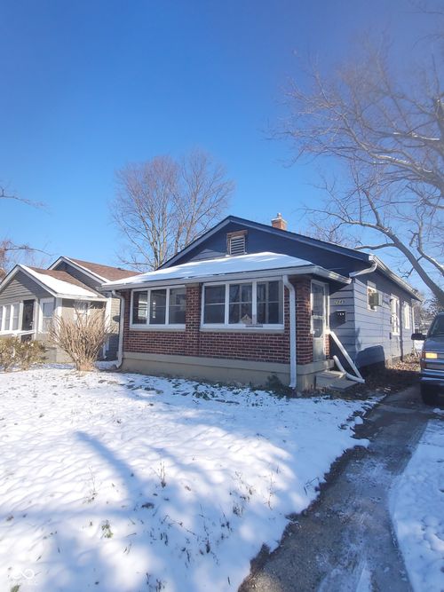 2949 Adams St, Indianapolis, IN, 46218-2932 | Card Image